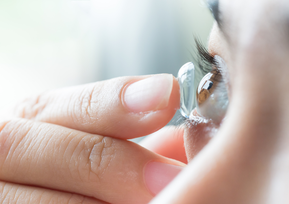 Kontakt Lens Kullanımı Koronavirüs Riskini Arttırır mı?